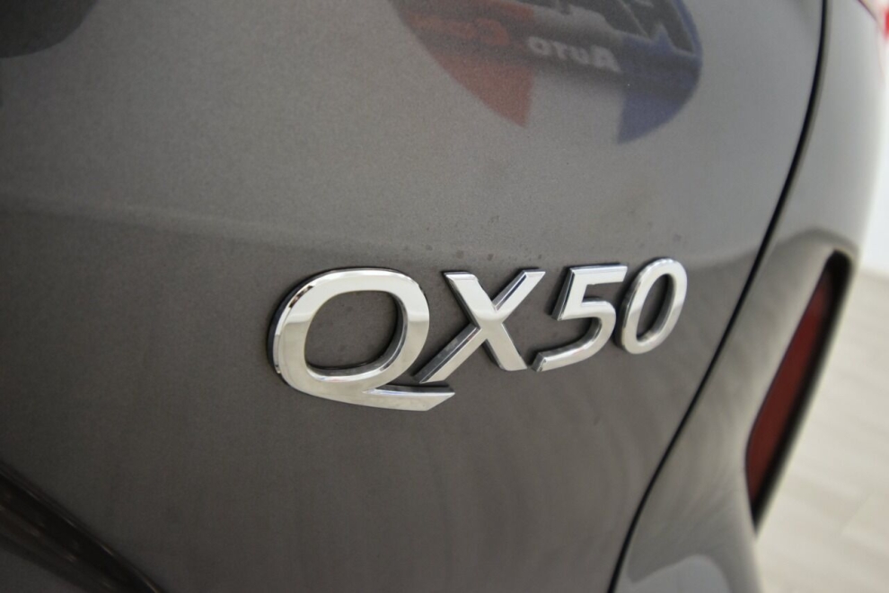 2020 Infiniti QX50 Essential AWD 4dr Crossover, Gray, Mileage: 37,896 - photo 40