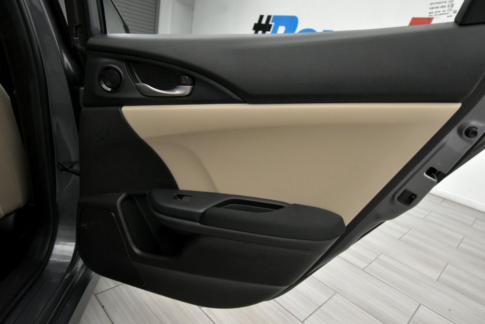 2020 Honda Civic EX 4dr Hatchback, Gray, Mileage: 41,150 - photo 19
