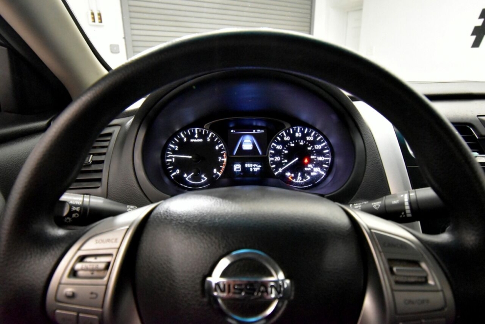 2015 Nissan Altima 2.5 S 4dr Sedan, Gray, Mileage: 95,474 - photo 25
