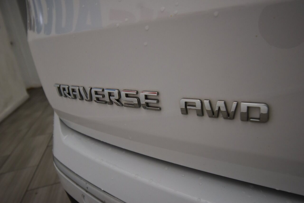 2019 Chevrolet Traverse Premier 4x4 4dr SUV, White, Mileage: 61,645 - photo 41
