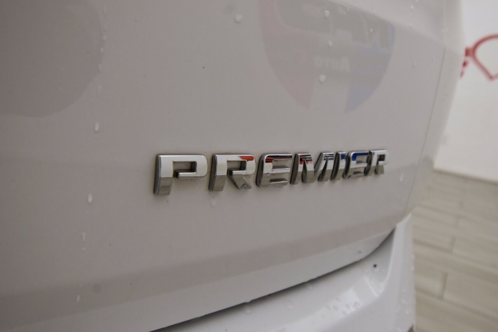 2019 Chevrolet Traverse Premier 4x4 4dr SUV, White, Mileage: 61,645 - photo 42
