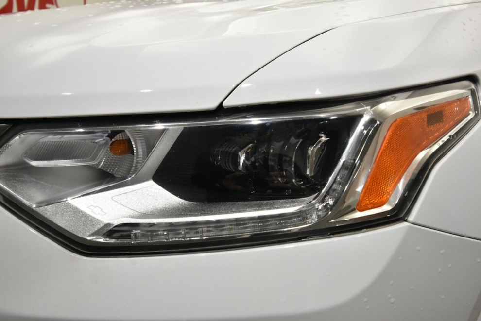 2019 Chevrolet Traverse Premier 4x4 4dr SUV, White, Mileage: 61,645 - photo 8