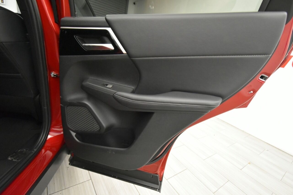 2024 Mitsubishi Outlander SE AWD 4dr SUV, Red, Mileage: 655 - photo 20