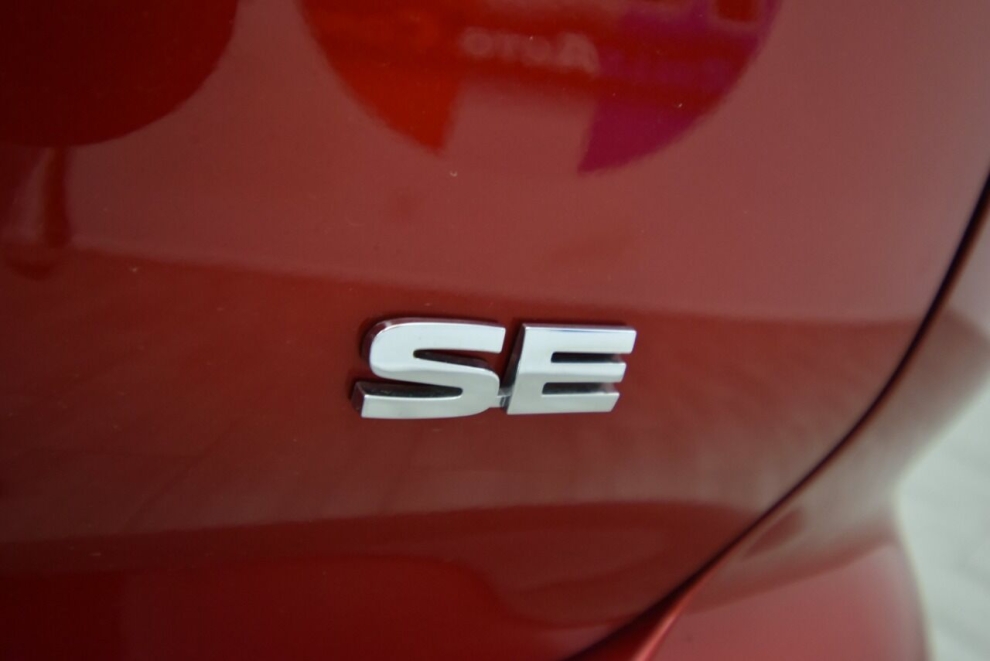 2024 Mitsubishi Outlander SE AWD 4dr SUV, Red, Mileage: 655 - photo 42