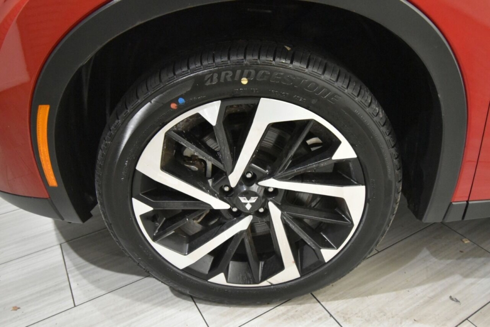 2024 Mitsubishi Outlander SE AWD 4dr SUV, Red, Mileage: 655 - photo 9