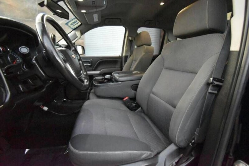 2018 Chevrolet Silverado 1500 LT 4x4 4dr Double Cab 6.5 ft. SB, Black, Mileage: 104,850 - photo 12