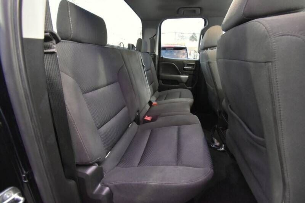 2018 Chevrolet Silverado 1500 LT 4x4 4dr Double Cab 6.5 ft. SB, Black, Mileage: 104,850 - photo 19