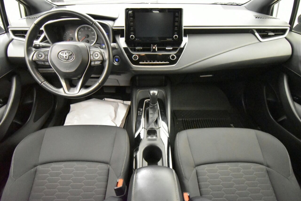 2022 Toyota Corolla Hatchback SE Nightshade Edition 4dr Hatchback, Silver, Mileage: 25,909 - photo 20