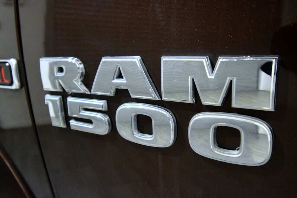 2015 RAM 1500 Laramie 4x4 4dr Crew Cab 6.3 ft. SB Pickup, Brown, Mileage: 46,571 - photo 41