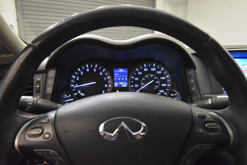 2016 Infiniti Q70L 3.7 AWD 4dr Sedan, Blue, Mileage: 84,978 - photo 29