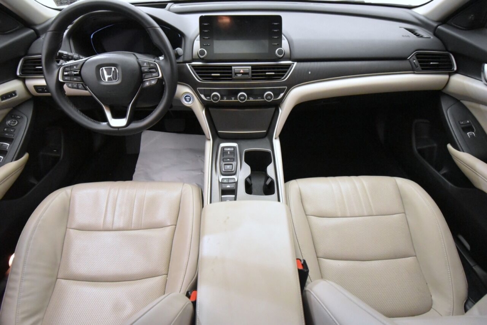 2018 Honda Accord Hybrid Touring 4dr Sedan, White, Mileage: 96,829 - photo 23