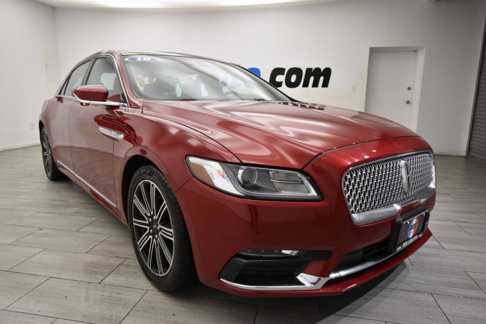 2018 Lincoln Continental Reserve AWD 4dr Sedan, Red, Mileage: 34,768 - photo 6
