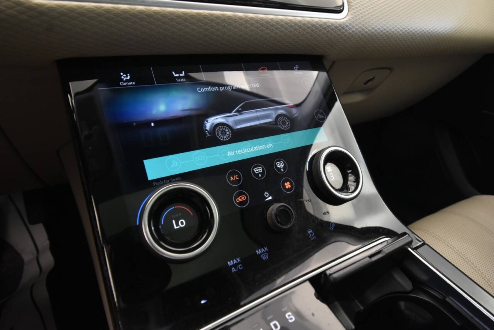 2018 Land Rover Range Rover Velar P250 S AWD 4dr SUV, Blanco, Mileage: 62,946 - photo 20