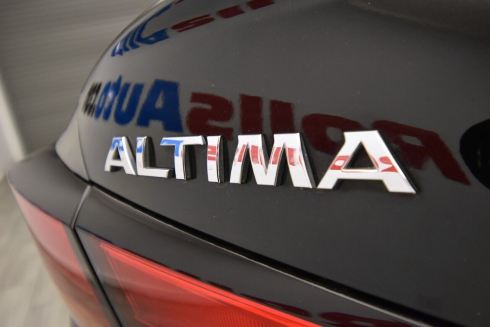 2020 Nissan Altima 2.5 SR 4dr Sedan, Black, Mileage: 61,239 - photo 35