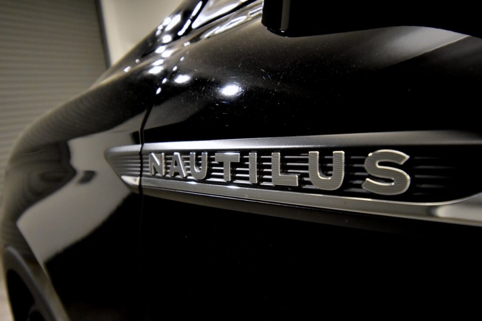 2019 Lincoln Nautilus Select AWD 4dr SUV, Black, Mileage: 80,795 - photo 46