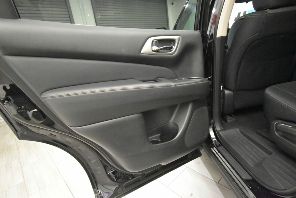 2020 Nissan Pathfinder S 4x4 4dr SUV, Black, Mileage: 22,437 - photo 15
