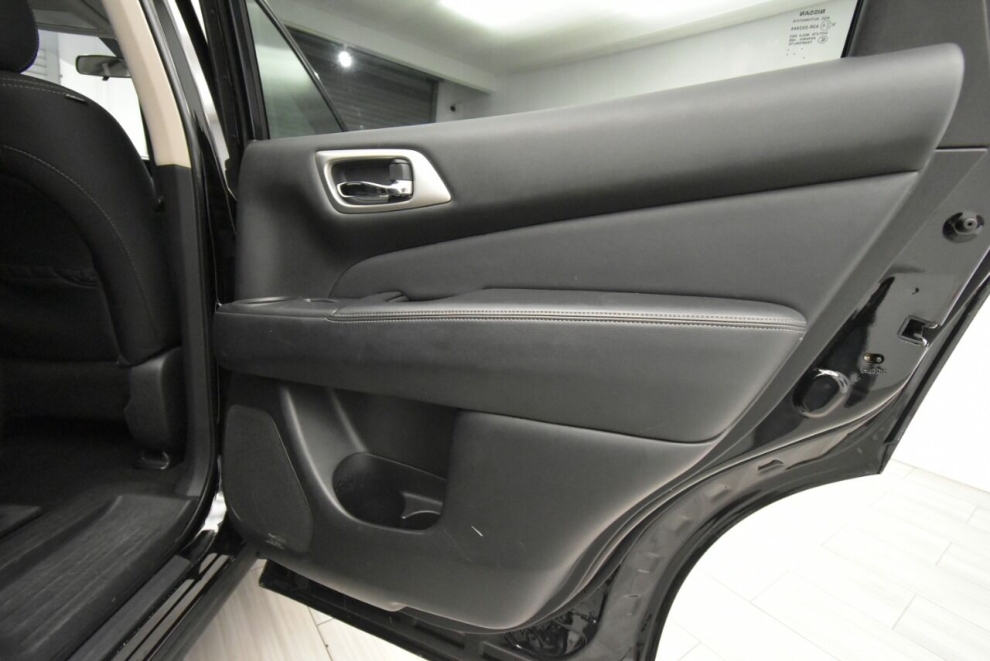 2020 Nissan Pathfinder S 4x4 4dr SUV, Black, Mileage: 22,437 - photo 21