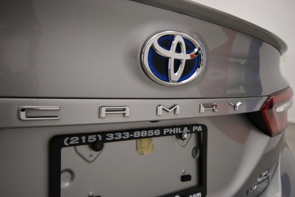 2021 Toyota Camry Hybrid XSE 4dr Sedan, Silver, Mileage: 28,304 - photo 38