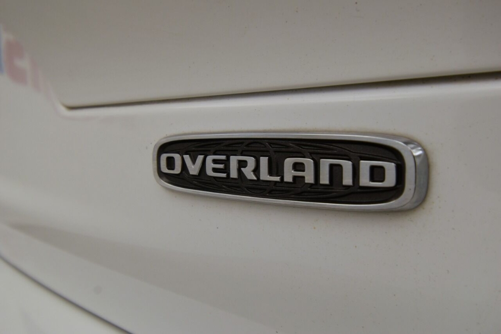 2021 Jeep Grand Cherokee L Overland 4x4 4dr SUV, White, Mileage: 77,891 - photo 47