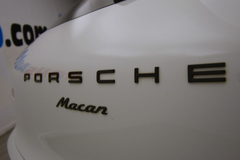 2018 Porsche Macan Base AWD 4dr SUV, White, Mileage: 79,548 - photo 43
