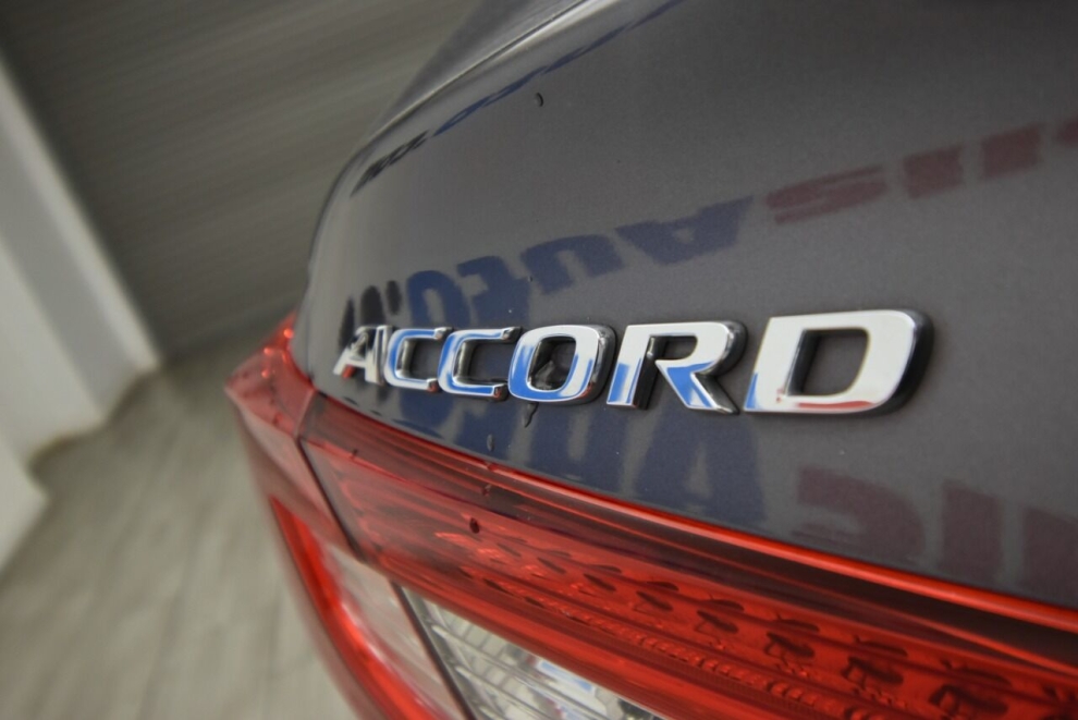 2019 Honda Accord Touring 4dr Sedan, Gray, Mileage: 90,788 - photo 43