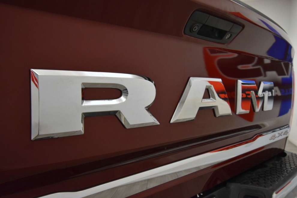2017 RAM 1500 Laramie Limited 4x4 4dr Crew Cab 5.5 ft. SB Pickup, Red, Mileage: 91,446 - photo 43