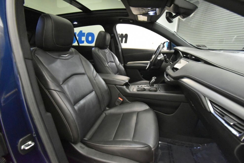 2019 Cadillac XT4 Premium Luxury 4dr Crossover, Blue, Mileage: 49,825 - photo 16