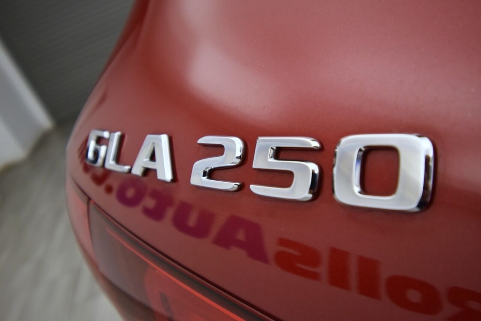 2021 Mercedes-Benz GLA GLA 250 4MATIC AWD 4dr SUV, Red, Mileage: 22,724 - photo 42