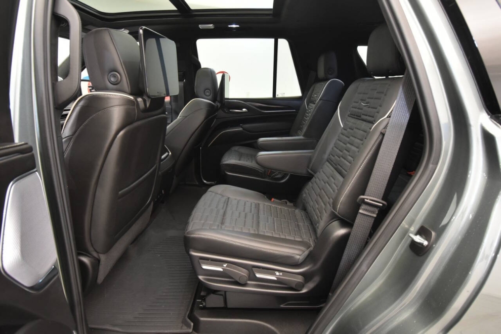 2024 Cadillac Escalade-V 20th Anniversary, Dark Emerald, Mileage: 10,125 - photo 14