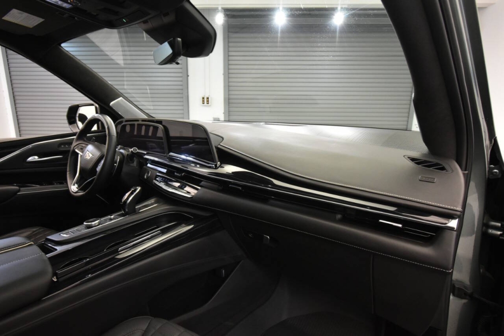 2024 Cadillac Escalade-V 20th Anniversary, Dark Emerald, Mileage: 10,125 - photo 17