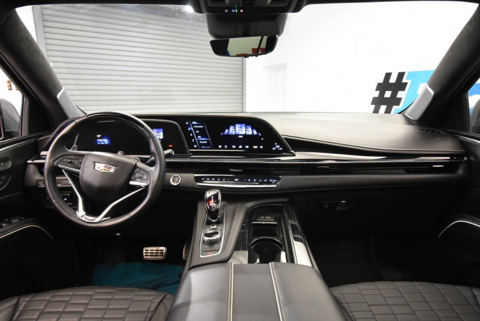 2024 Cadillac Escalade-V 20th Anniversary, Dark Emerald, Mileage: 10,125 - photo 22