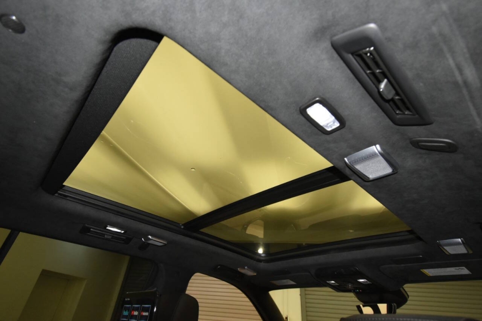 2024 Cadillac Escalade-V 20th Anniversary, Dark Emerald, Mileage: 10,125 - photo 23