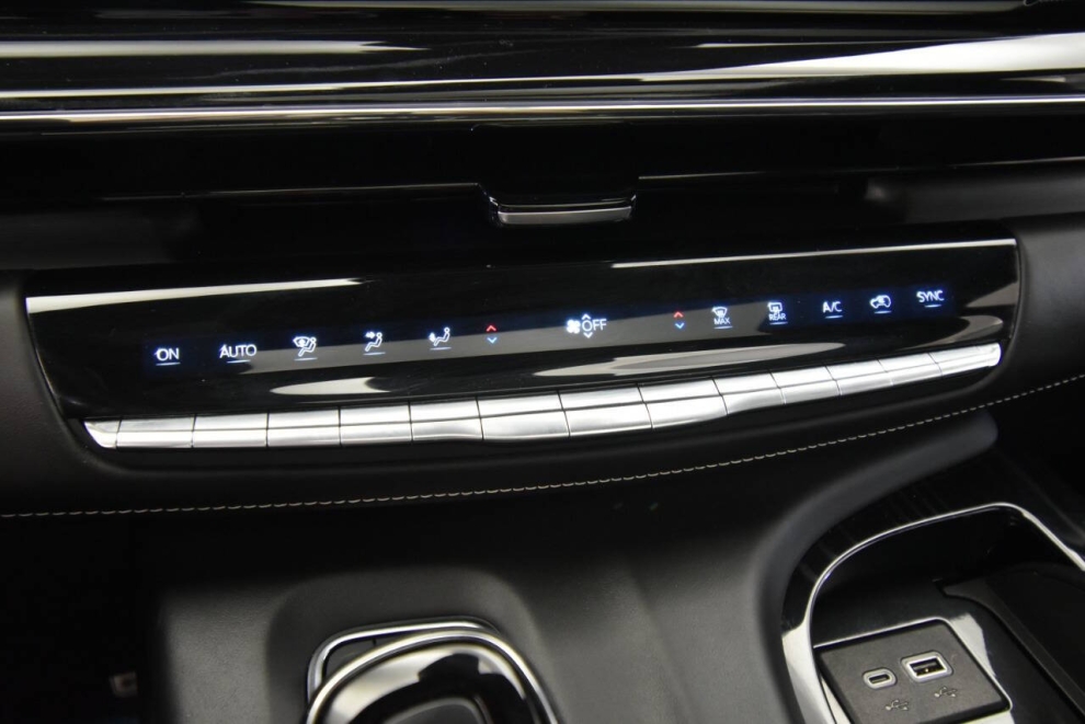 2024 Cadillac Escalade-V 20th Anniversary, Dark Emerald, Mileage: 10,125 - photo 27