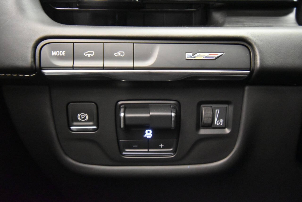 2024 Cadillac Escalade-V 20th Anniversary, Dark Emerald, Mileage: 10,125 - photo 36