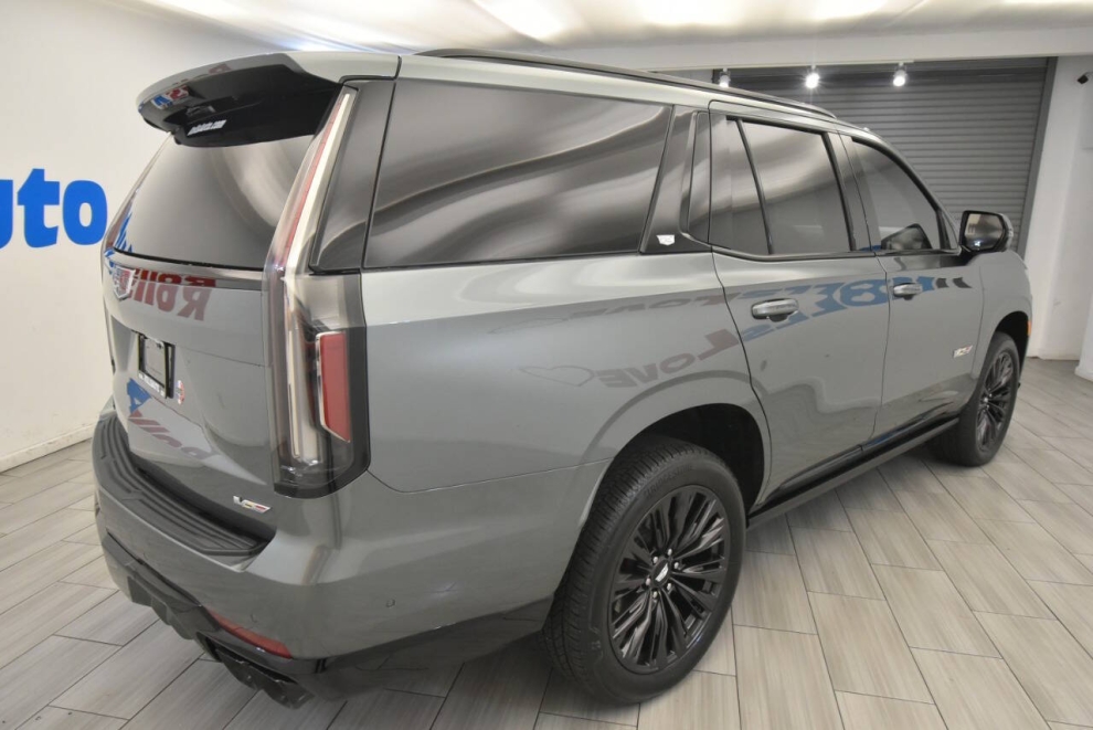 2024 Cadillac Escalade-V 20th Anniversary, Dark Emerald, Mileage: 10,125 - photo 4