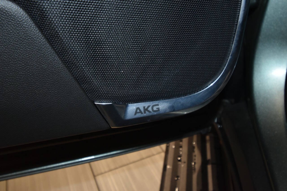 2024 Cadillac Escalade-V 20th Anniversary, Dark Emerald, Mileage: 10,125 - photo 42