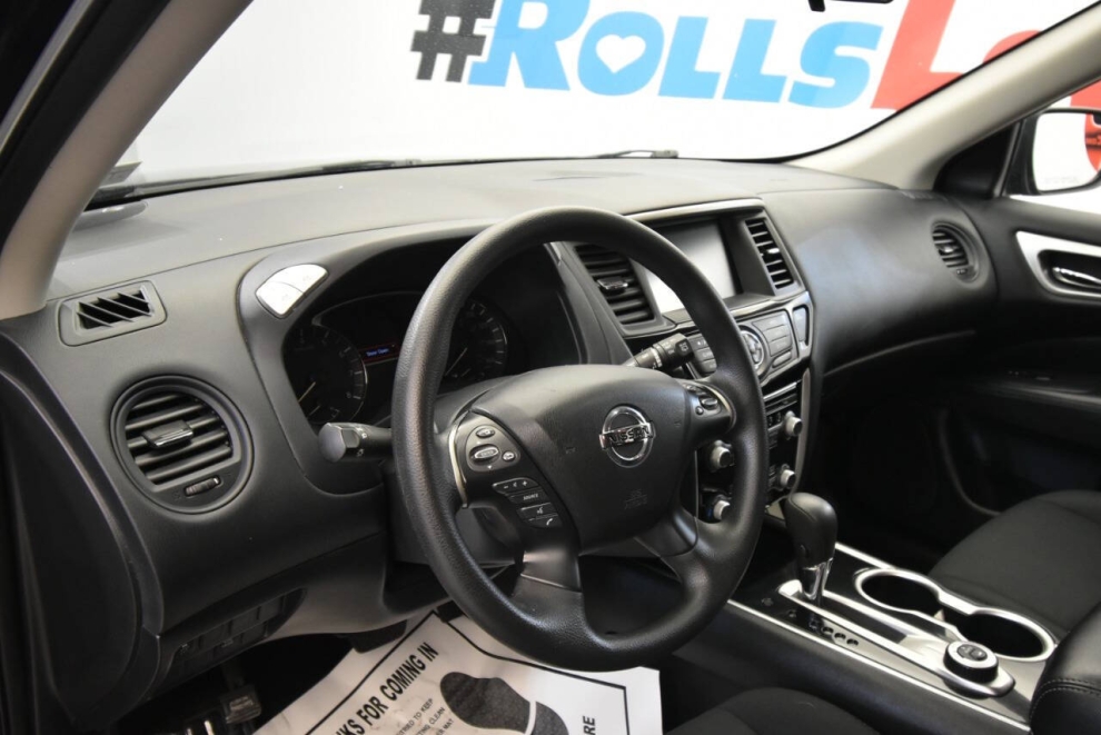 2020 Nissan Pathfinder S 4x4 4dr SUV, Black, Mileage: 24,831 - photo 10