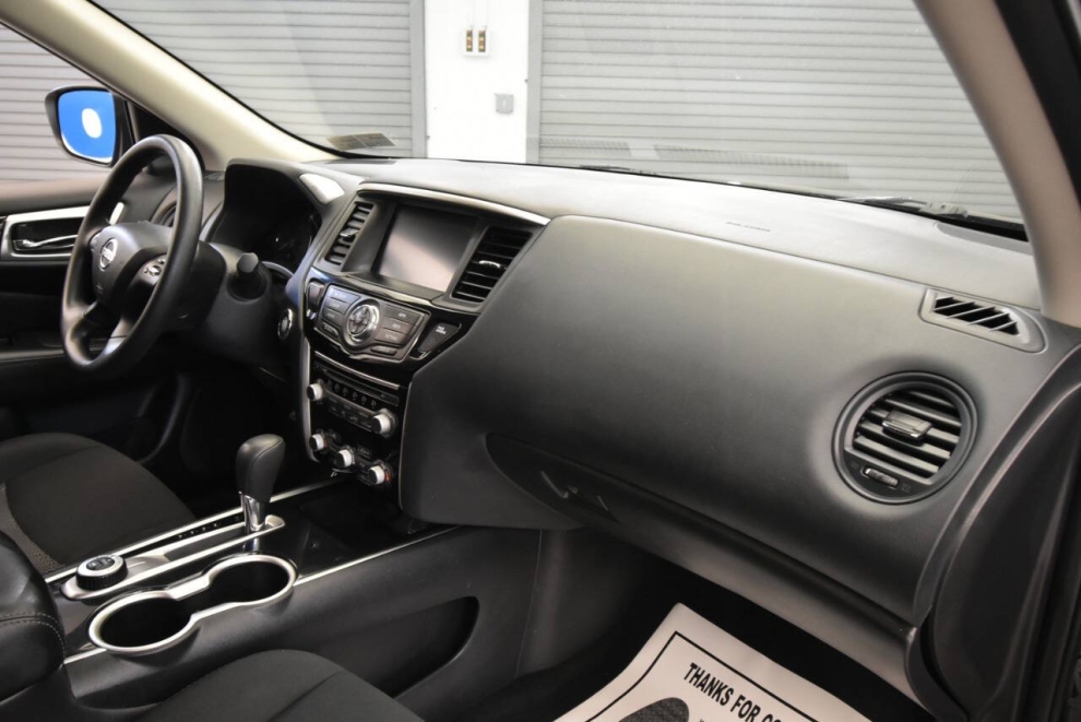 2020 Nissan Pathfinder S 4x4 4dr SUV, Black, Mileage: 24,831 - photo 15