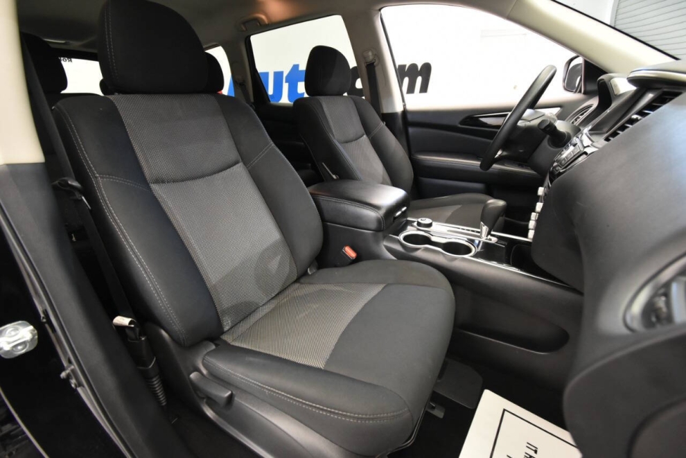 2020 Nissan Pathfinder S 4x4 4dr SUV, Black, Mileage: 24,831 - photo 16