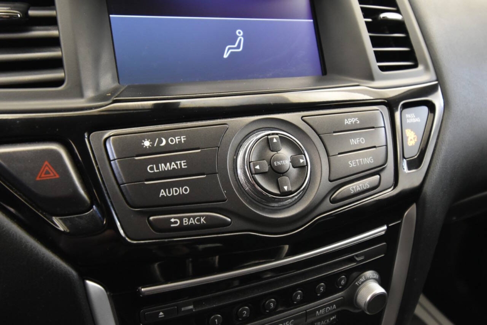 2020 Nissan Pathfinder S 4x4 4dr SUV, Black, Mileage: 24,831 - photo 23