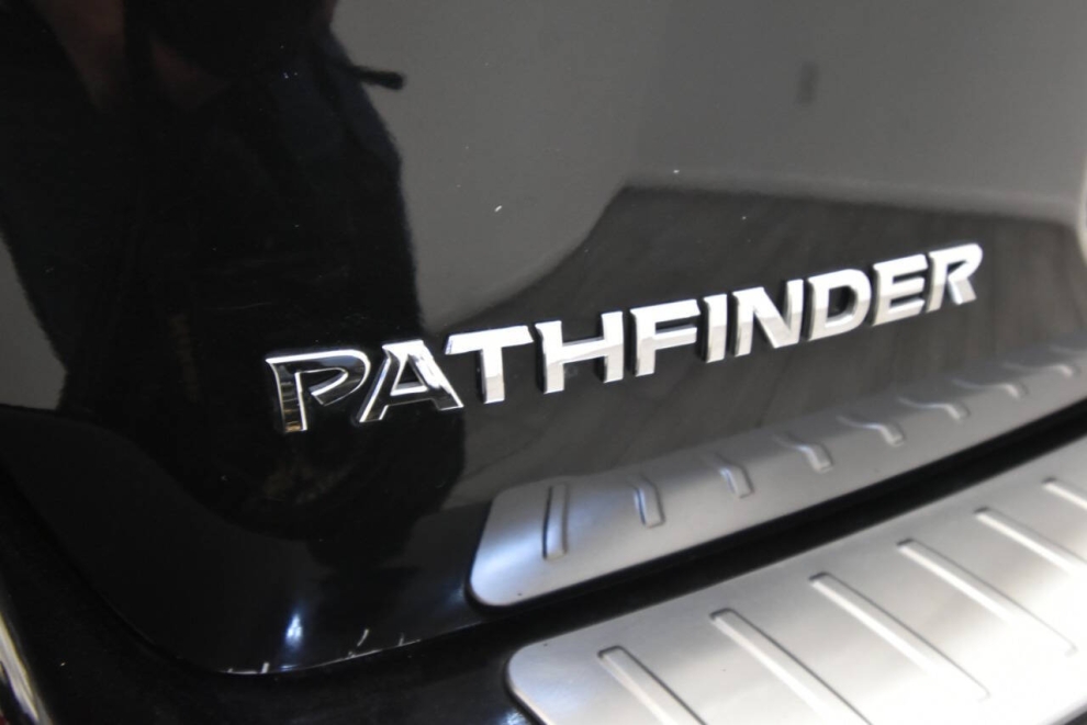 2020 Nissan Pathfinder S 4x4 4dr SUV, Black, Mileage: 24,831 - photo 32