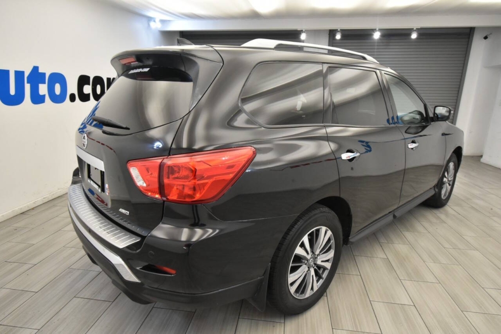 2020 Nissan Pathfinder S 4x4 4dr SUV, Black, Mileage: 24,831 - photo 4