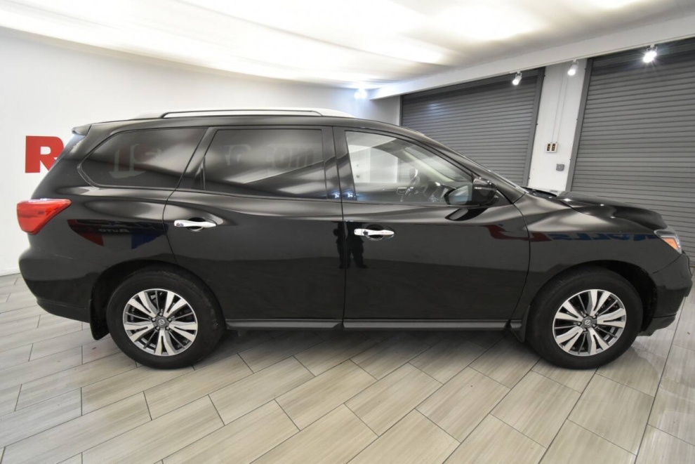 2020 Nissan Pathfinder S 4x4 4dr SUV, Black, Mileage: 24,831 - photo 5