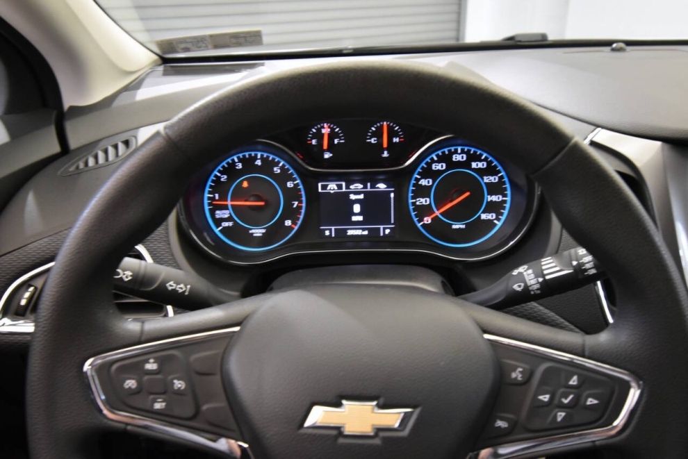 2017 Chevrolet Cruze LT Auto 4dr Hatchback, Blue, Mileage: 27,476 - photo 23