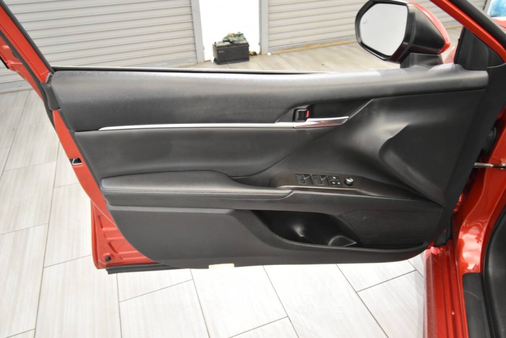 2021 Toyota Camry xse, Red, Mileage: 81,561 - photo 11