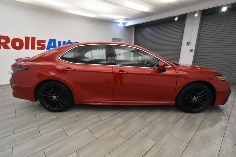 2021 Toyota Camry xse, Red, Mileage: 81,561 - photo 5