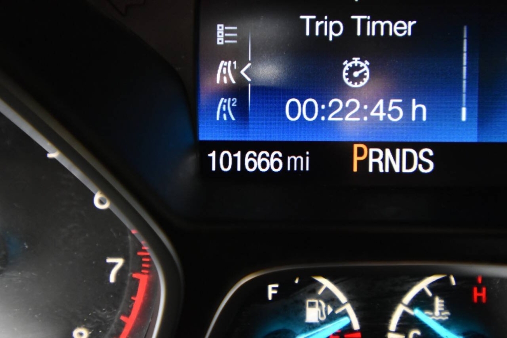 2017 Ford Escape Titanium AWD 4dr SUV, Gray, Mileage: 101,589 - photo 28