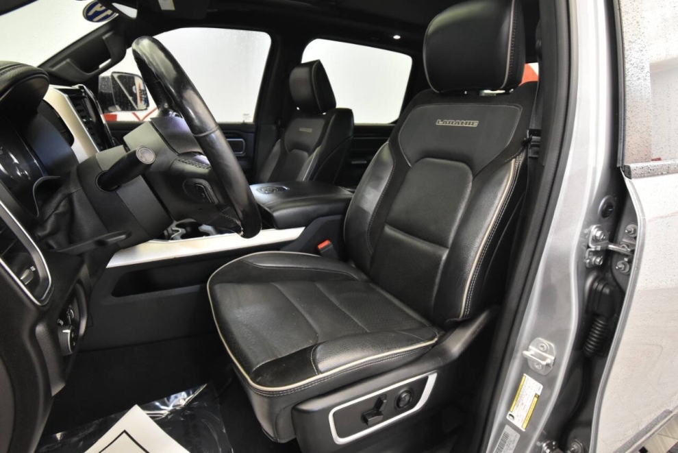 2019 RAM 1500 Laramie 4x4 4dr Crew Cab 5.6 ft. SB Pickup, Silver, Mileage: 131,833 - photo 10