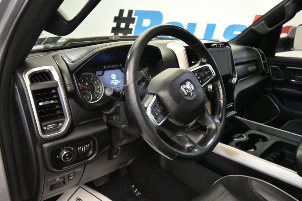 2019 RAM 1500 Laramie 4x4 4dr Crew Cab 5.6 ft. SB Pickup, Silver, Mileage: 131,833 - photo 11