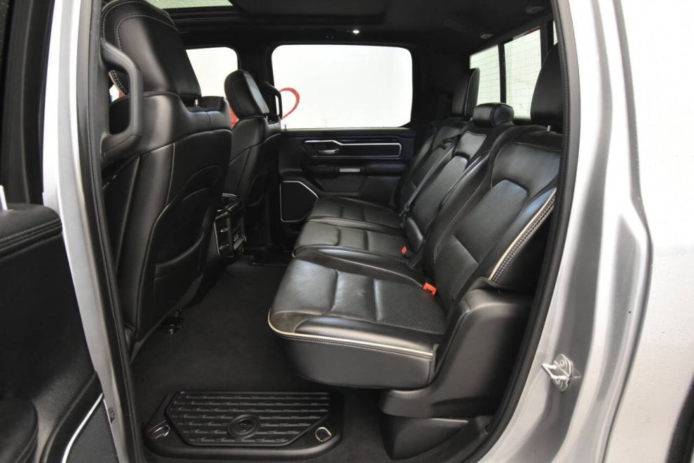 2019 RAM 1500 Laramie 4x4 4dr Crew Cab 5.6 ft. SB Pickup, Silver, Mileage: 131,833 - photo 13